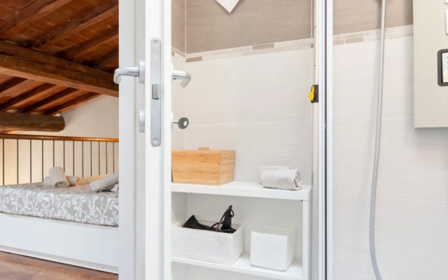 Modern Studio Flat - 3 mins from Duomo Square