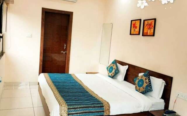 Anroute Stays127- Opp Bansal Hospital