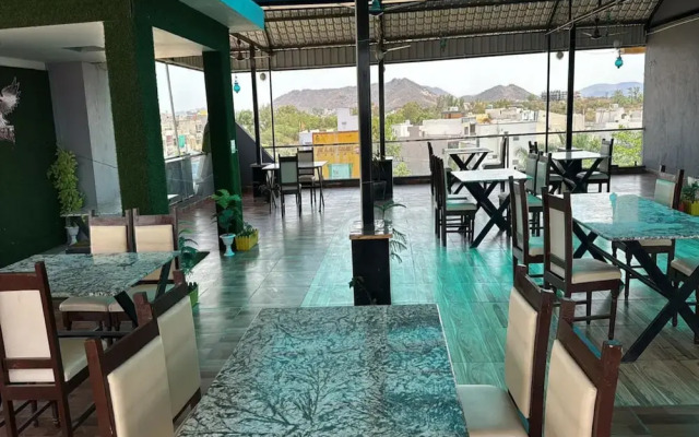 Hotel Eagle Inn