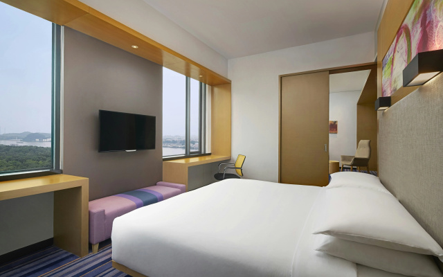 Aloft Guangzhou University Park – Guest Rooms – Guangzhou
