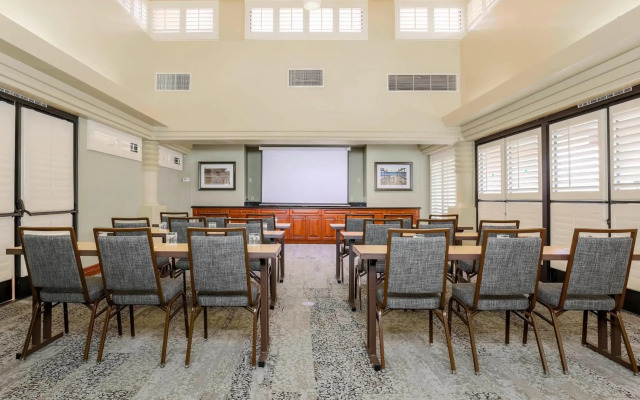 Courtyard by Marriott San Diego Del Mar/Solana Beach