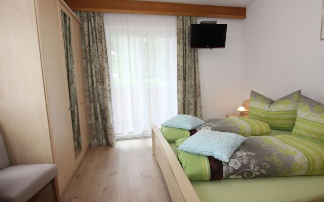 Hilltop Apartment in Aschau im Zillertal near Ski Area