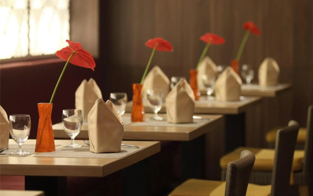 Hotel Santika Pandegiling Surabaya