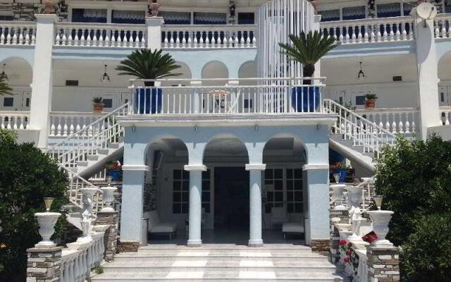 Hotel Diaporos