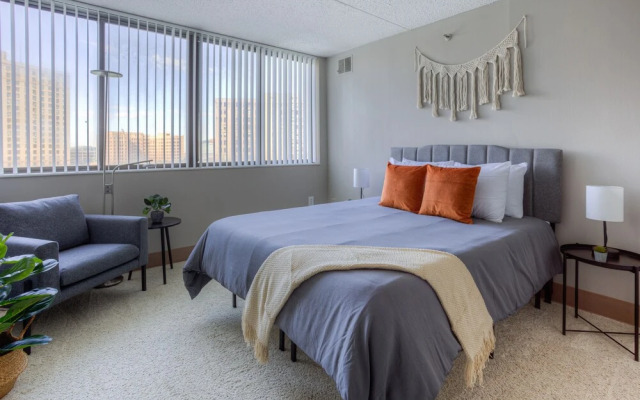 FRONTDESK 1431 Washington Blvd Apts Downtown Detroit