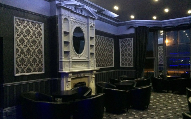 The Carlton Hotel
