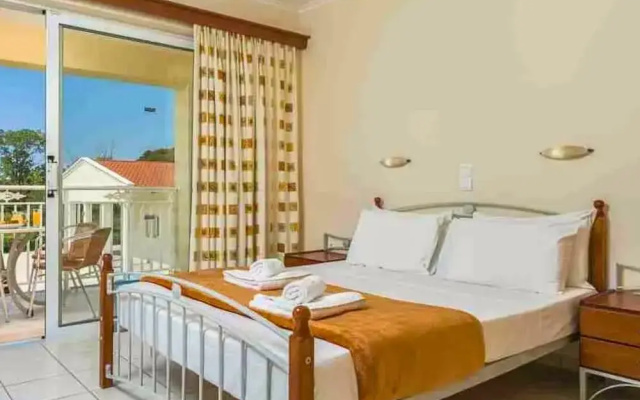 Manousis ApartHotel