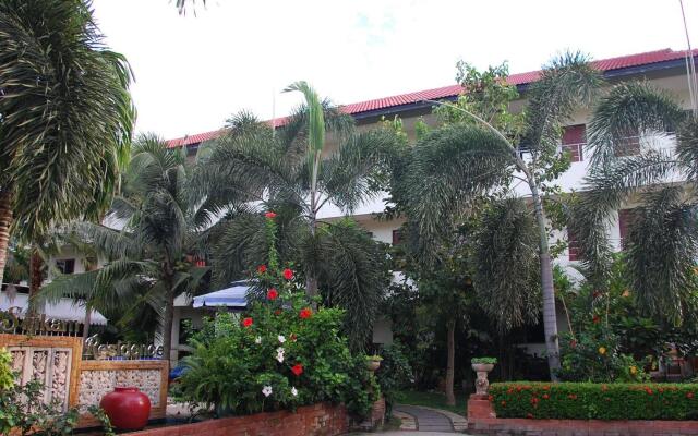 Sirikarn Residence and Luxury Apartments