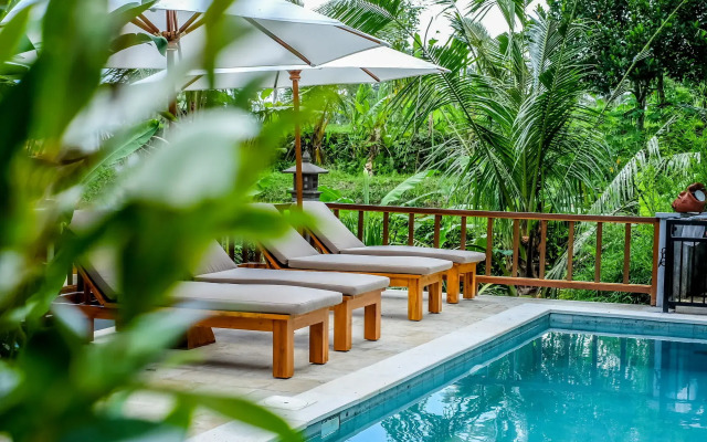 Pesantian Villa & Warung