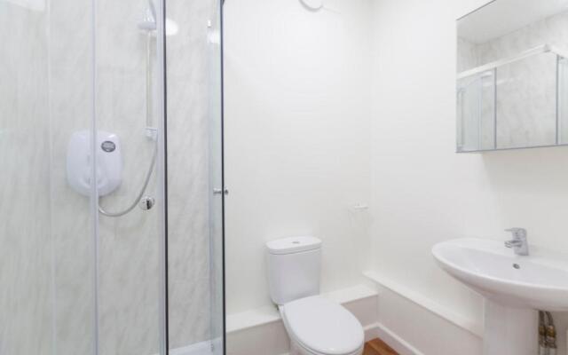 Bournemouth Town Centre 6 Double Bed Apartment