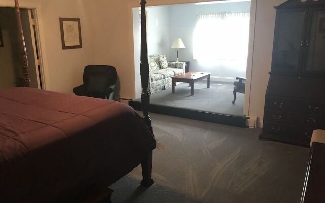 Long House Manor B And B