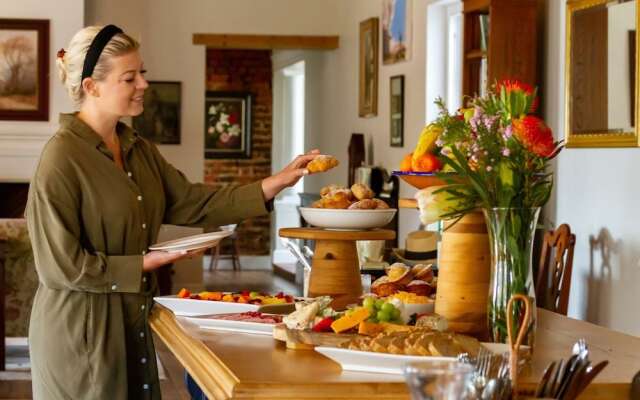 Banhoek Corner Guesthouse