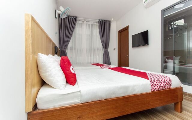 OYO 989 Hoang Anh Hotel