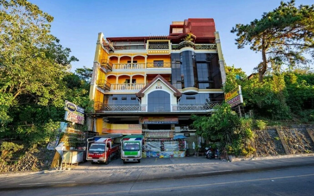 OYO 735 E and E Valley High Apartelle