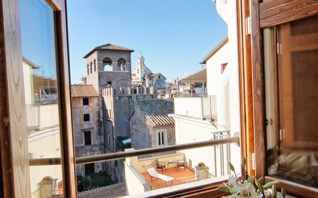 Navona Palace Luxury Inn