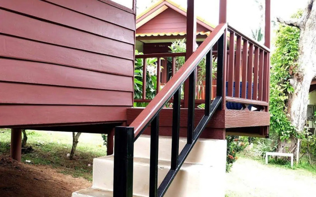 Pooltrap Village Bungalow