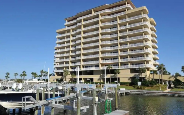 Harbor Landing A0404