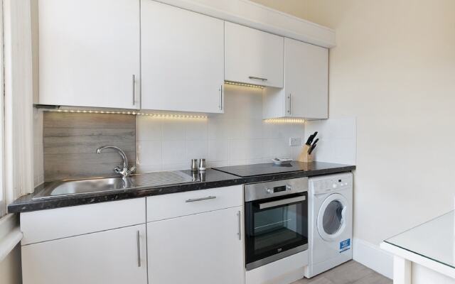 The Horn Lane Apartment