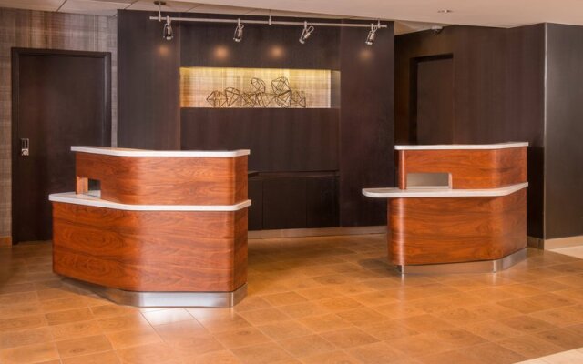 Courtyard Dulles Airport Chantilly