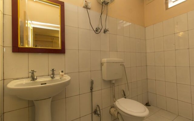 OYO 12192 Hotel Polok
