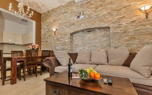 Luxury Apartments Perko