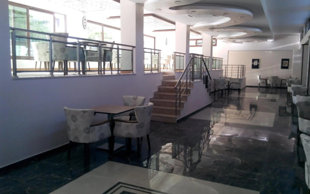 Malahit Exclusive City Hotel