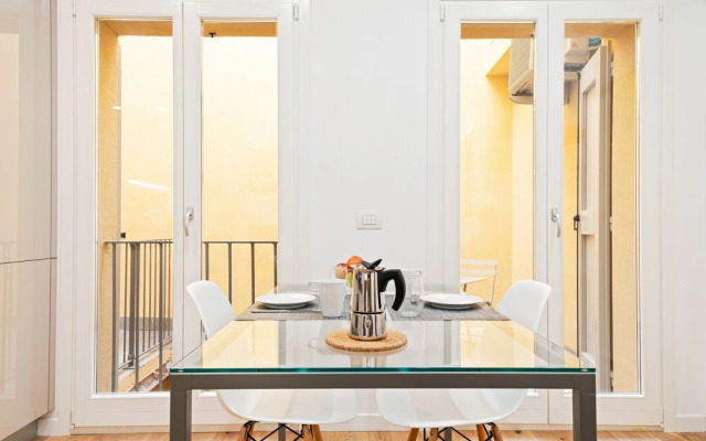 Due Torri Elegant Mini House