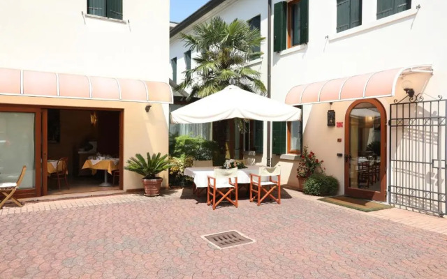 Hotel Cris