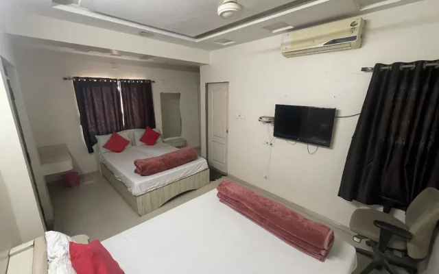 Goroomgo Narayan Executive Gujrat