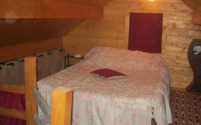 Chalet dans les bois du Quercy