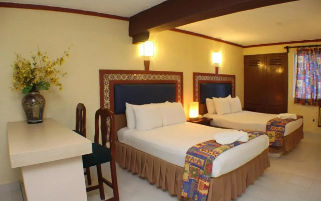 Suites Cancun Center by Kavia
