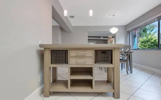 Edgewood Main in Dania Beach