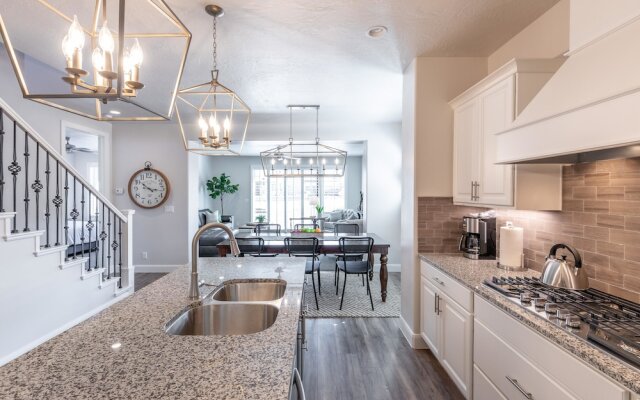 Southern Hills Escape