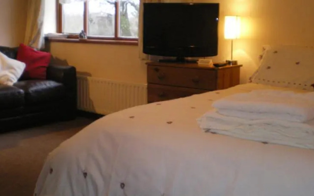 Isles Field Barn Bed and Breakfast