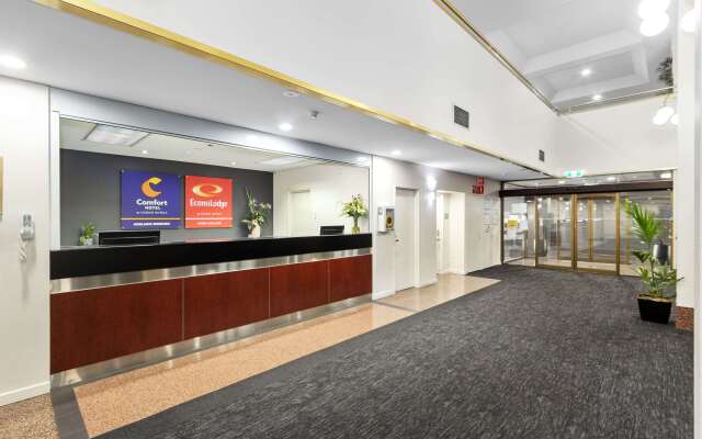 Comfort Hotel Adelaide Meridien