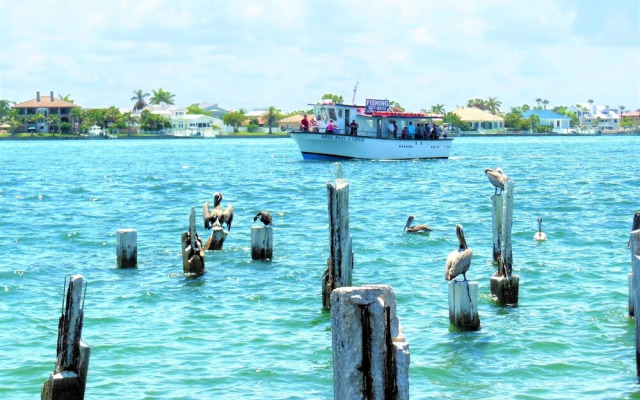 Premier Pass-a-grille Beachside Condo (108-14)