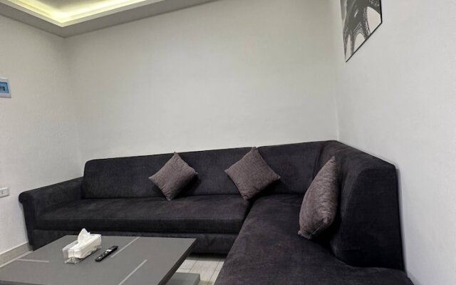 Luxury Room 03 Near Downtown