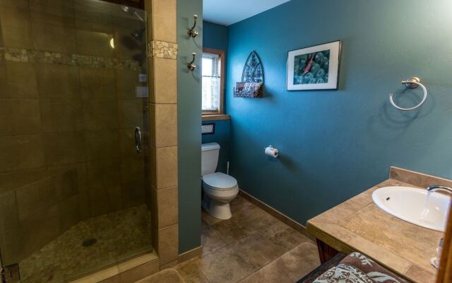 Paradise Gateway B&B and Vacation Homes