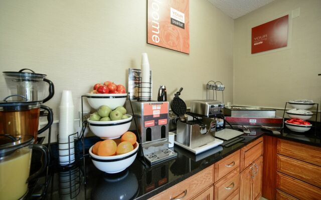 AmericInn by Wyndham Quincy