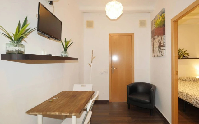 Interior Apt Center 42 El Born