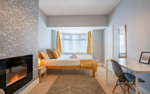 3 Bed Flat-close to City Centre