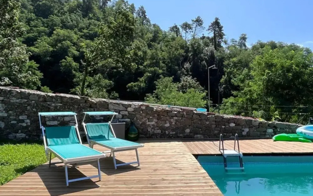 Casale Rustico con Piscina Privata e Ampio Parco