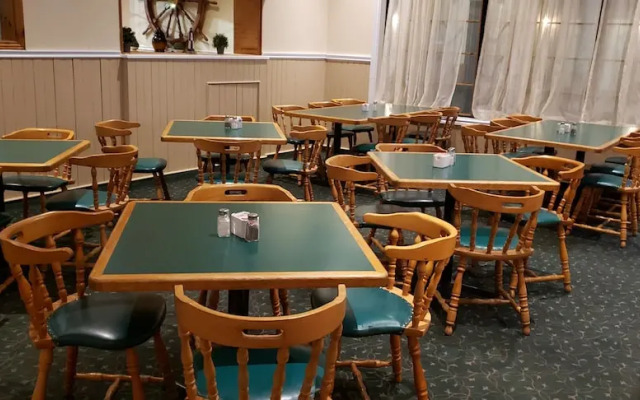 Riviera Inn and Suites 1000 Islands