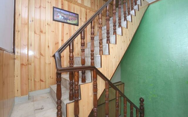 OYO 10305 Home 1 BHK Himsutra Bhattakufar