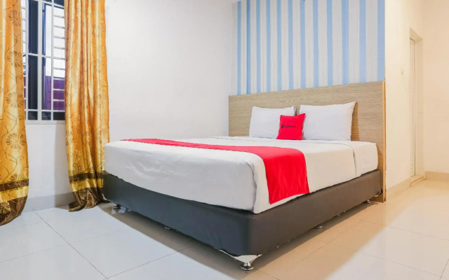 RedDoorz Plus @ Cemara Asri Medan