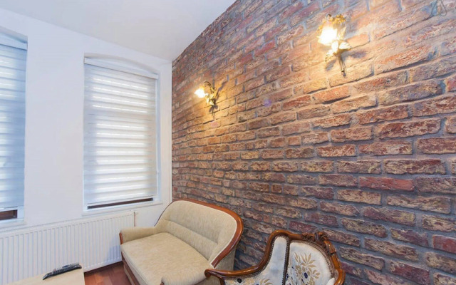 Sunflower Apartments