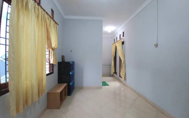 Homestay Syariah Dekat Monjali dan JCM by Simply Homy