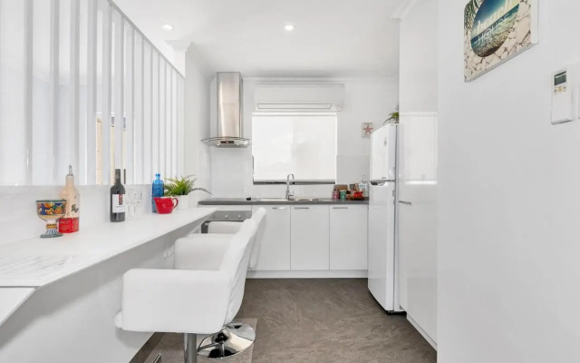 Studio 11 Mandurah Marina