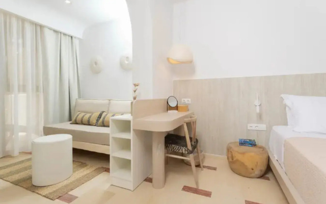 Nusa Suites & Villas