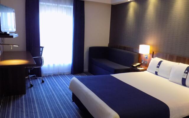 Holiday Inn Express Dunstable, an IHG Hotel